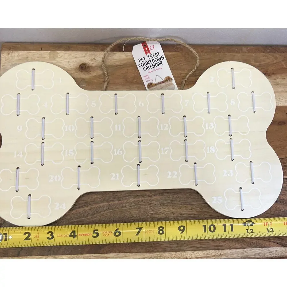 PET COUNTDOWN CALENDAR Holds 25 Toys Treats Insert Dog Bone Hanging New